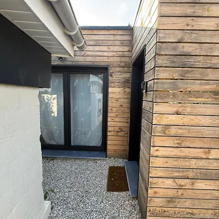 Tinymoko - Maisieres - Netflix Holiday home