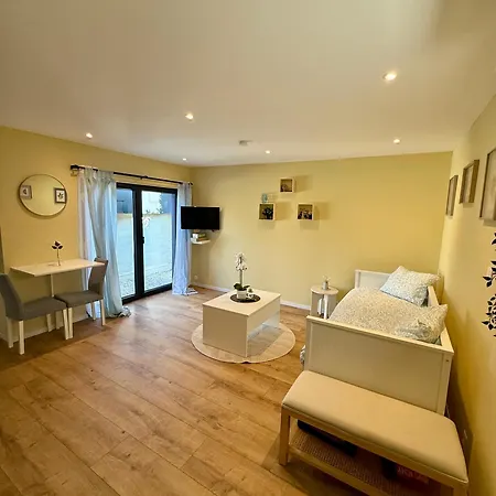 Дом отдыха Tinymoko - - Proche Du Shape Et Pairi Daiza